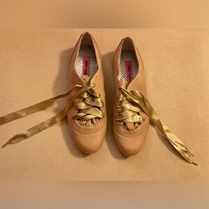 Betsy Johnson Ballet Oxford